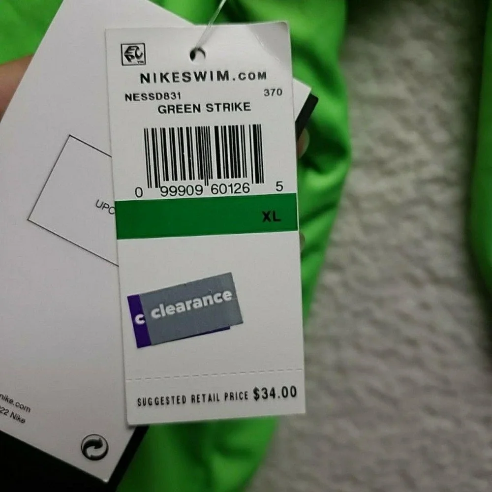 Nike Rash Guard Youth XL Green Strike Dri-FIT 3/4 Sleeve Swim Shirt Logo